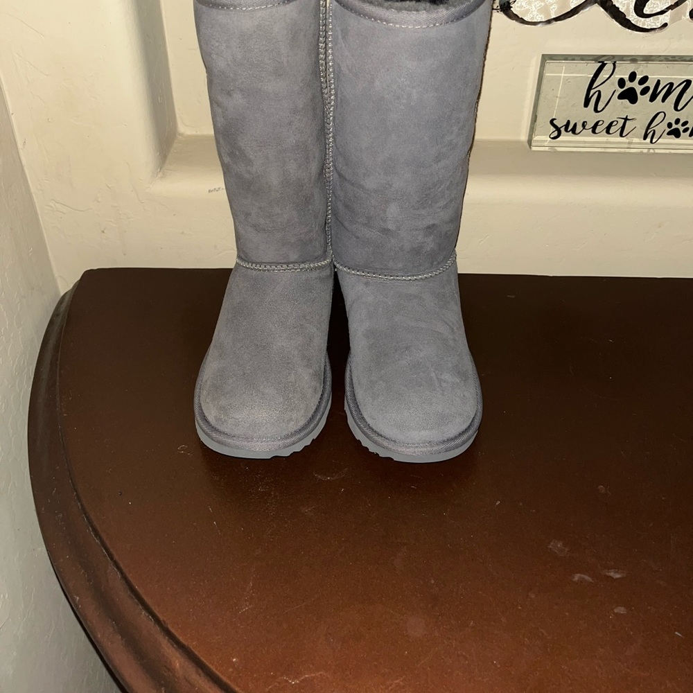 UGG boots girls